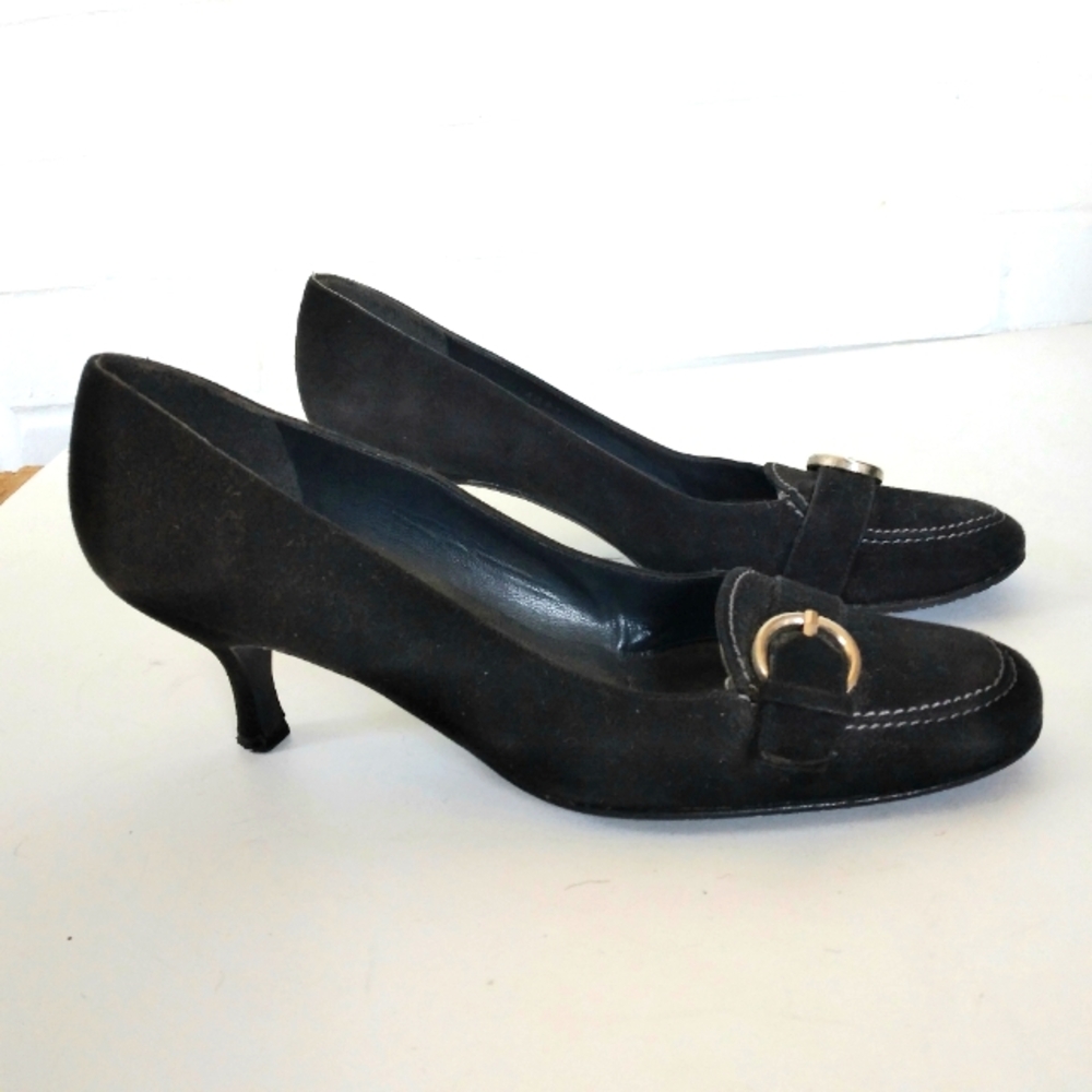 Stuart Weitzman black suede heels sz 8